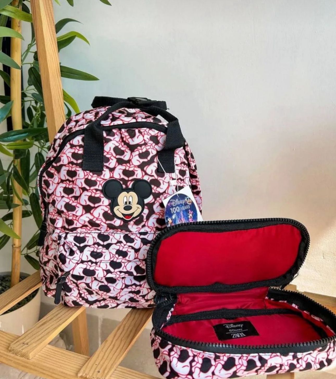 Mickey Sırt Çantası ve Kalemlik 2’li Set