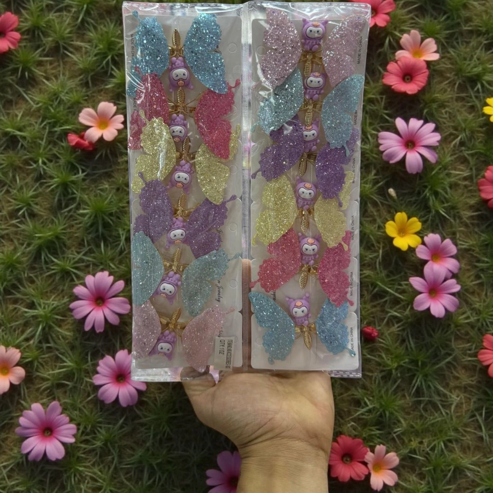 Kelebek Oynar Kanatlı Yarmagül Toka