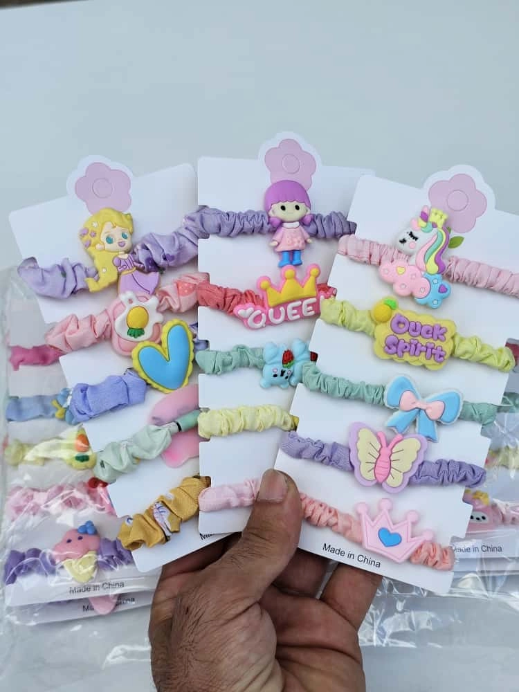 Değişik Figürlü  5’li Lastik Toka Kartı ✨ 12’li Paket