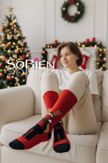 Yılbaşı Temalı Kırmızı Çorap