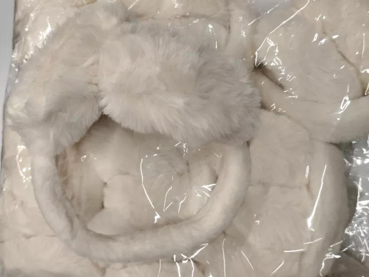 Peluş Kulaklık