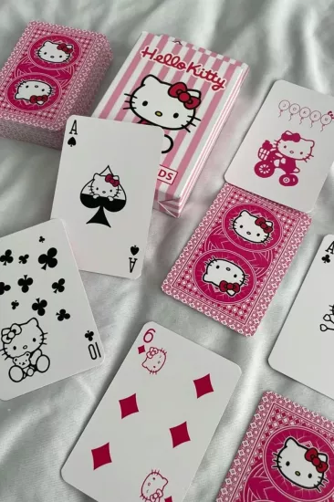 Hello Kitty İskambil Kartı