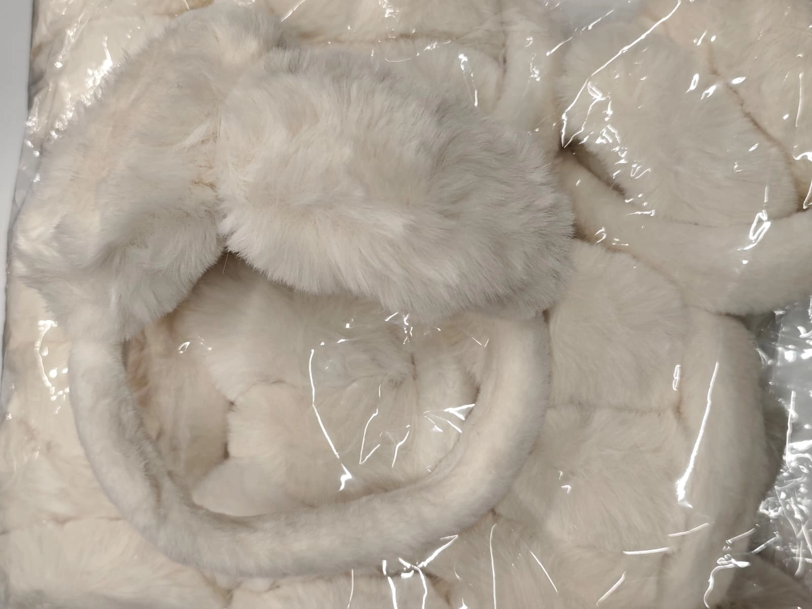 Peluş Kulaklık