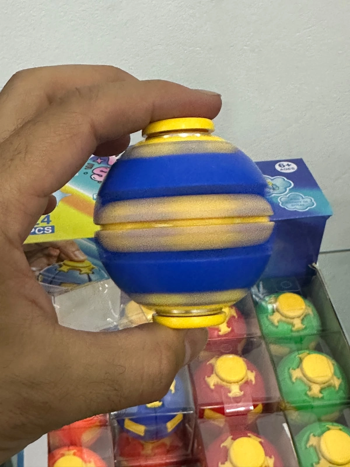 İthal  Kutulu Press Spin Ball Stres Oyuncağı