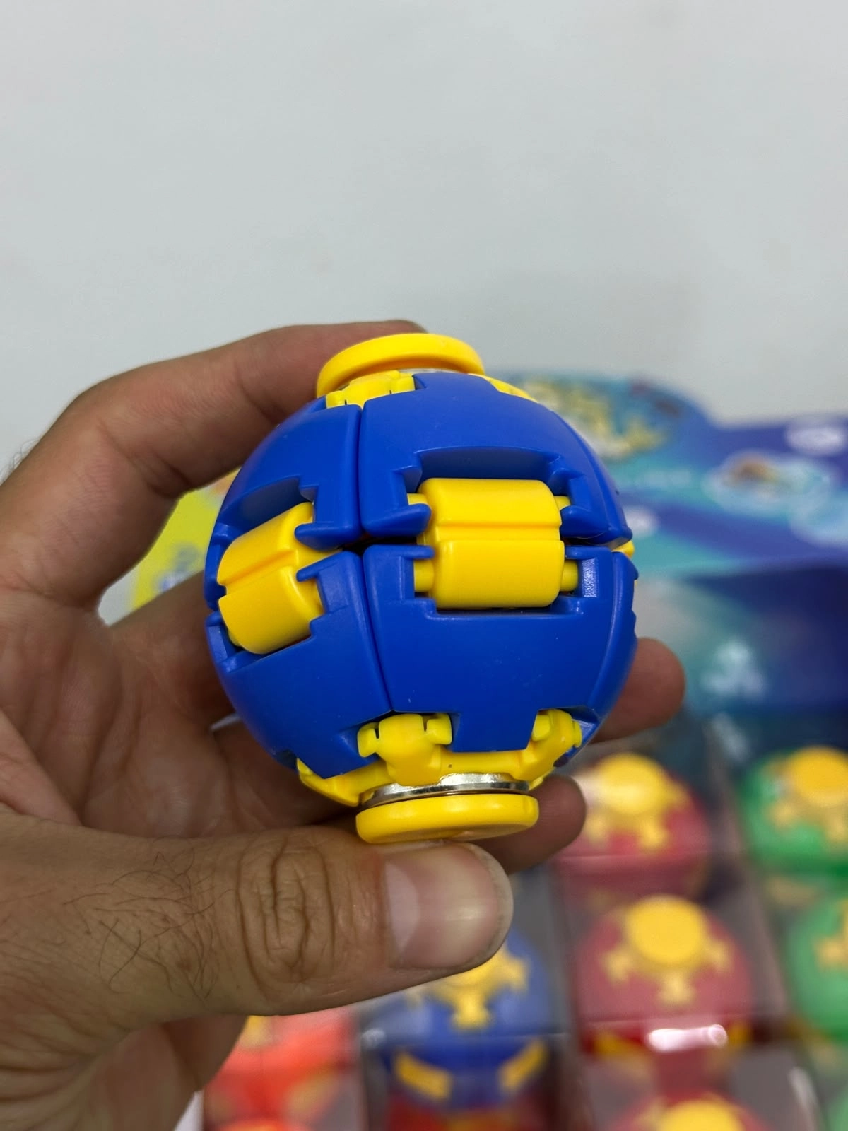 İthal  Kutulu Press Spin Ball Stres Oyuncağı