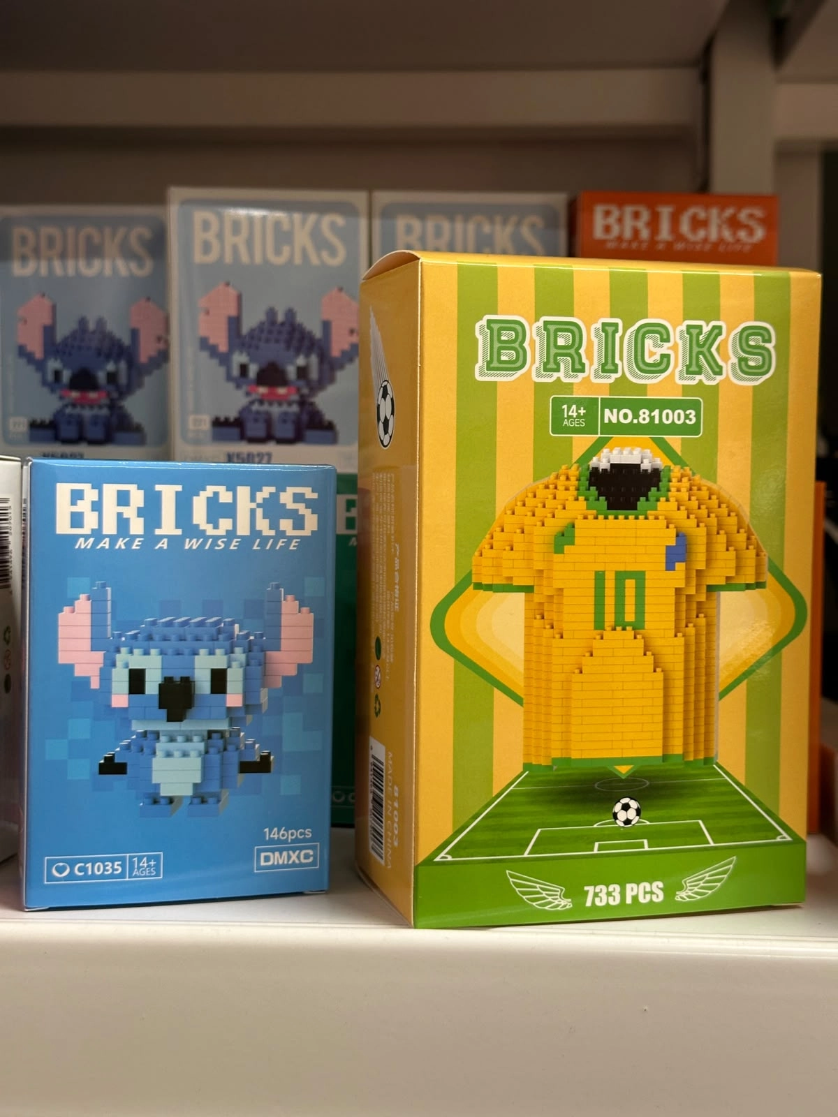 Büyük Boy Yüksek Parçalı Forma Lego 